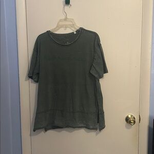 Three Square by Royce Appearl Miami Hurricanes L Green Short Sleeve Shirt